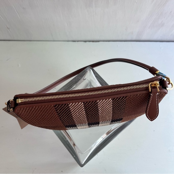 🔴SOLD🔴 BURBERRY Olympia Check Jacquard Pouch-Birch Brown - Picture 7 of 15
